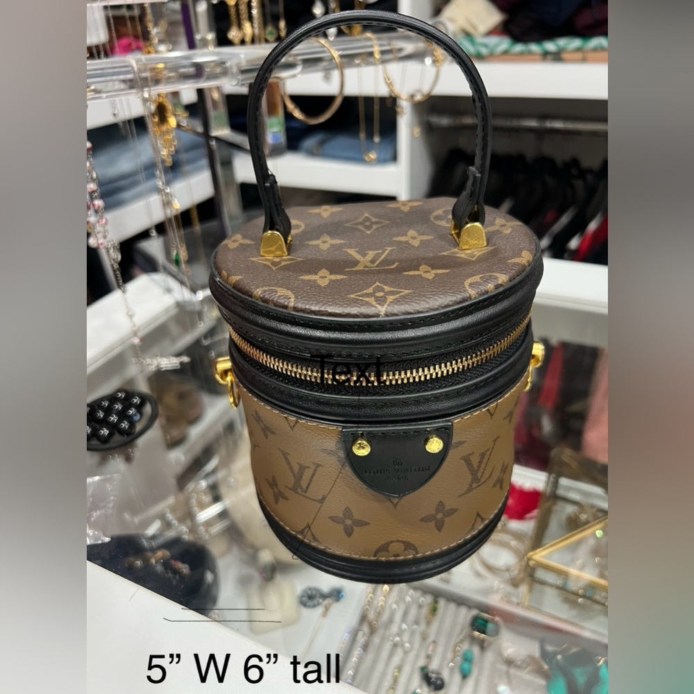 Absolutely gorgeous high quality bag